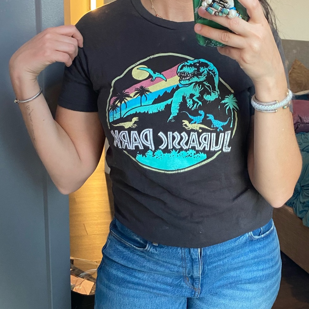 Jurassic park graphic‎ tee xs